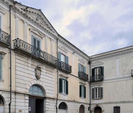 Il Palazzotto Hotel Isernia Exterior foto